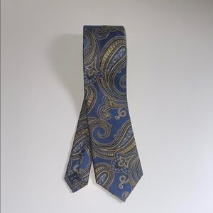 JOS. A. BANK Blue Gold Paisley Silk Tie Hand Made In China W: 3.5" EX COND